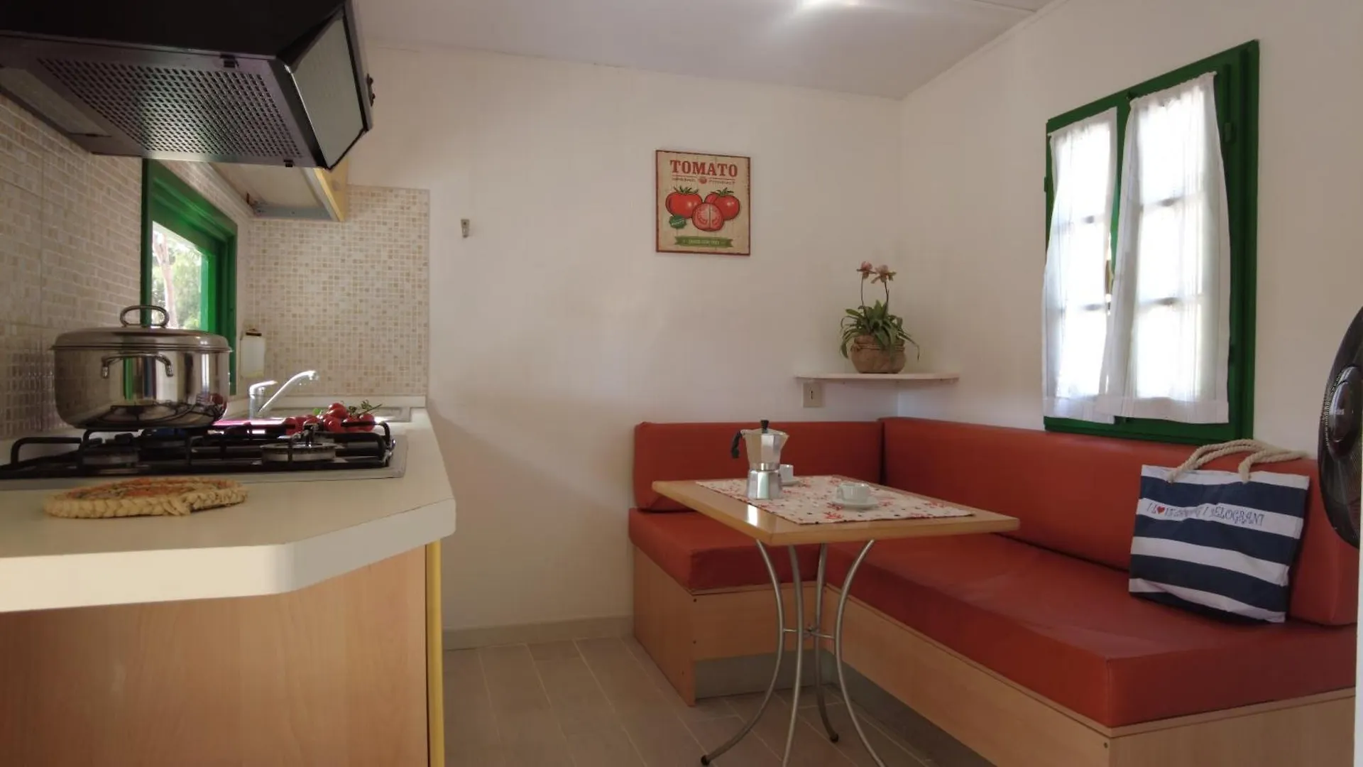 Camping I Melograni Marina Di Bibbona 0*,